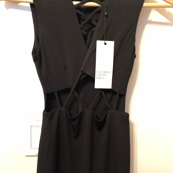 Black Strappy Dance & Marvel Bodycon Midi Dress - Picture 3 of 7